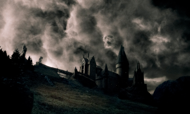 Illustration for article titled 59 Stills From Harry Potter Show Ominous Skies And Growing Pains